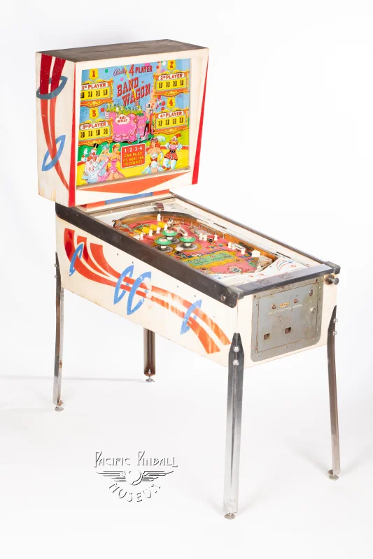 band-wagon-445-34.jpg pinball machine - Preview image showing playfield artwork and design details
