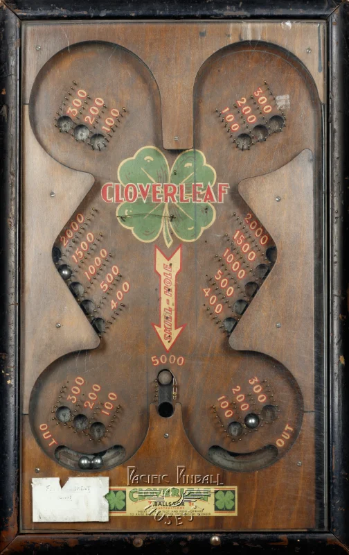 clover-leaf-3345-pf.jpg pinball machine - Preview image showing playfield artwork and design details