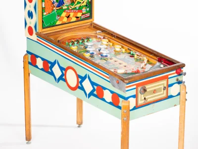 daisy-may-304-34.jpg pinball machine artwork