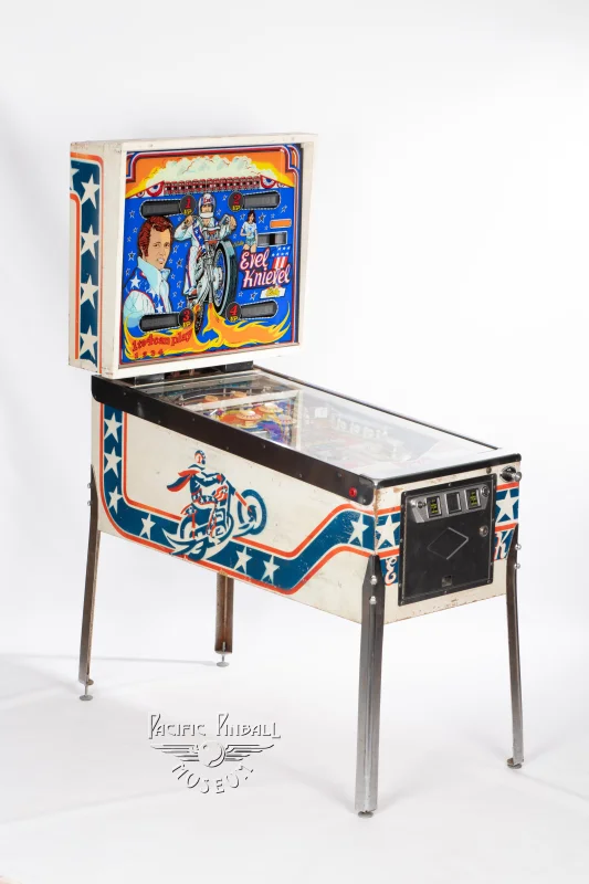 evel-knievel-935-34.jpg pinball machine - Preview image showing playfield artwork and design details