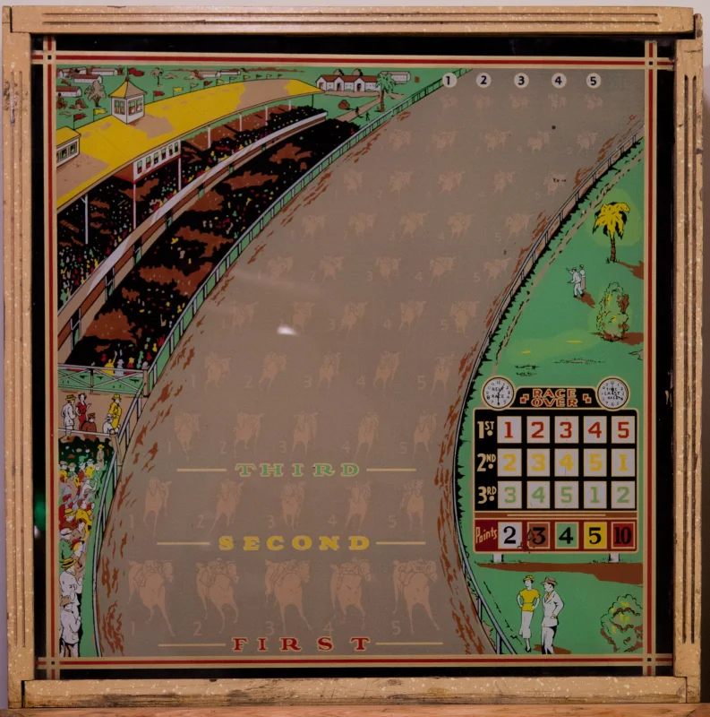 homestretch-4545-bg.jpg pinball machine - Preview image showing playfield artwork and design details