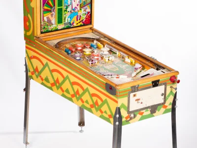 miss-annabelle-385-34.jpg pinball machine artwork