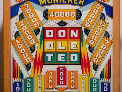 moniker-4521-bg.webp pinball machine artwork