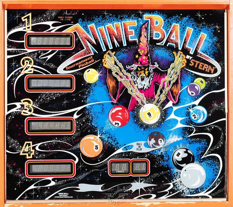 nine-ball-580-bg.jpg pinball machine - Preview image showing playfield artwork and design details