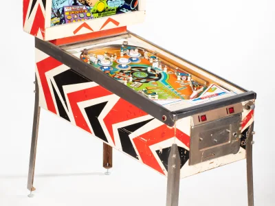 outer-space-1265-34.jpg pinball machine artwork