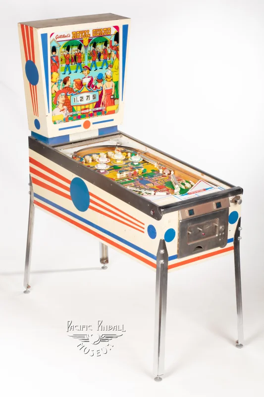 royal-guard-141-34.jpg pinball machine - Preview image showing playfield artwork and design details