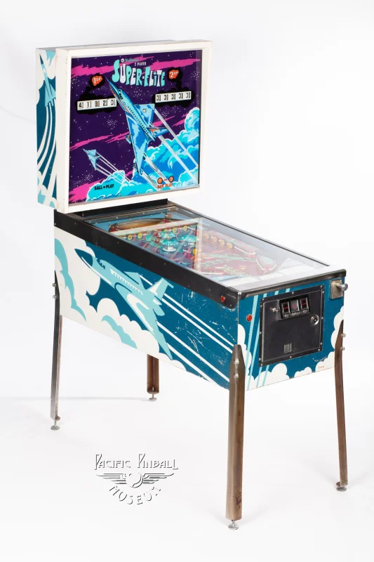 super-flite-51-34.jpg pinball machine - Preview image showing playfield artwork and design details