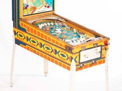 universe-386-34.jpg pinball machine artwork